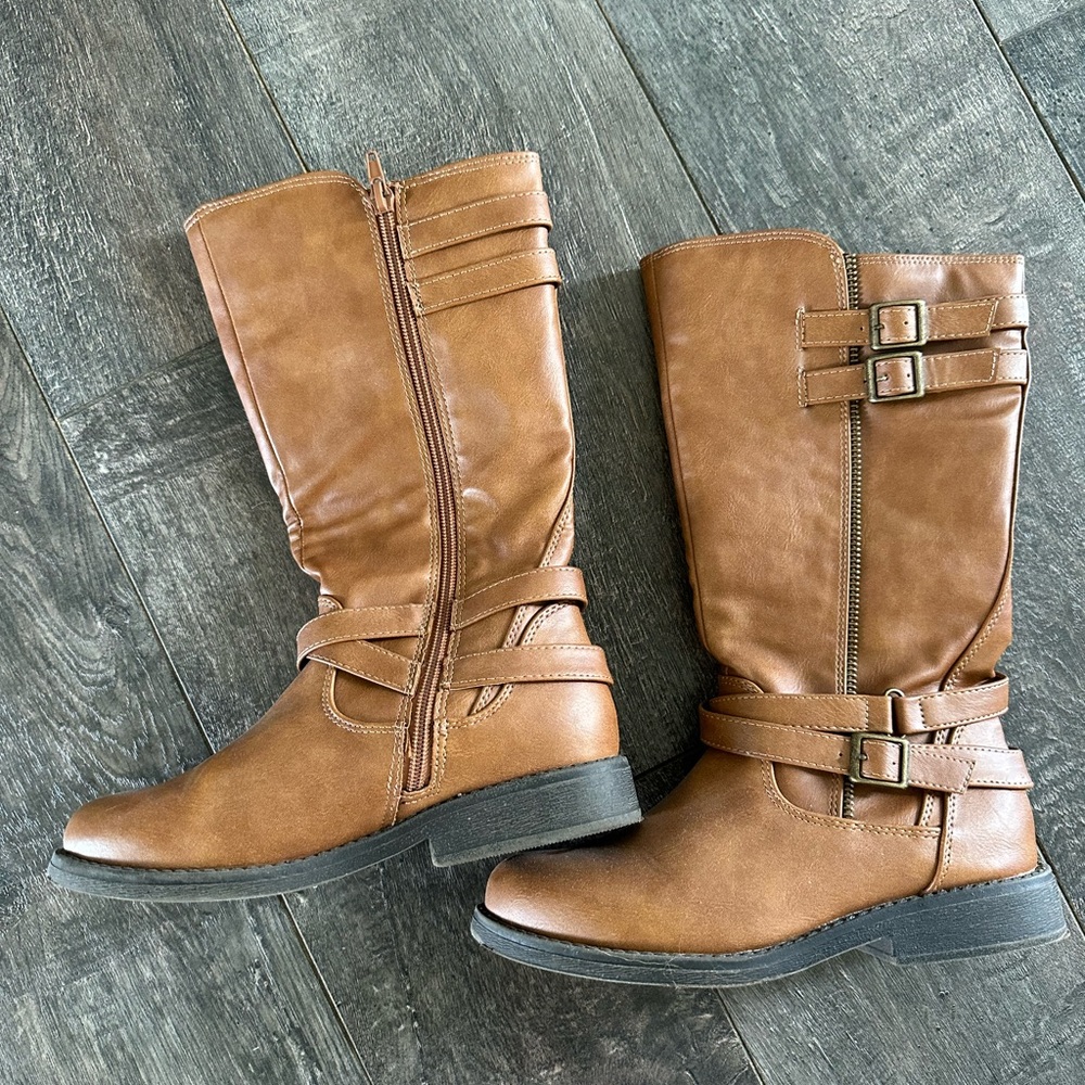 Dream Pairs Brown Heeled Boots
